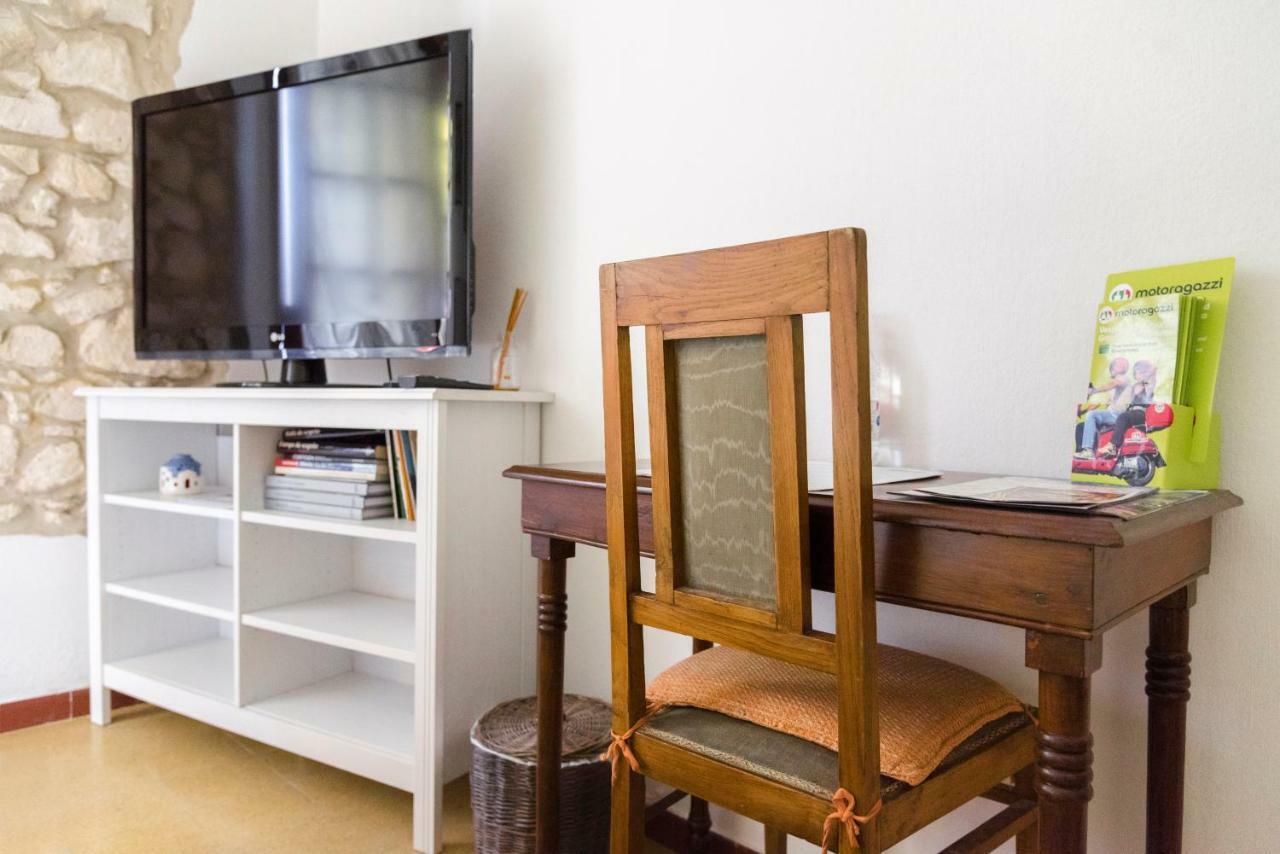 Relais Des Roches Bed & Breakfast Sona Ngoại thất bức ảnh