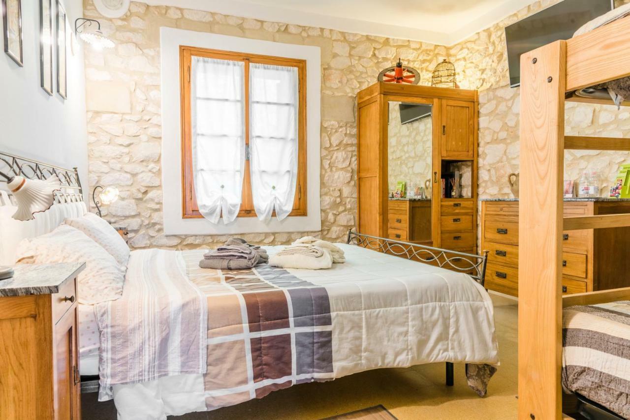 Relais Des Roches Bed & Breakfast Sona Ngoại thất bức ảnh