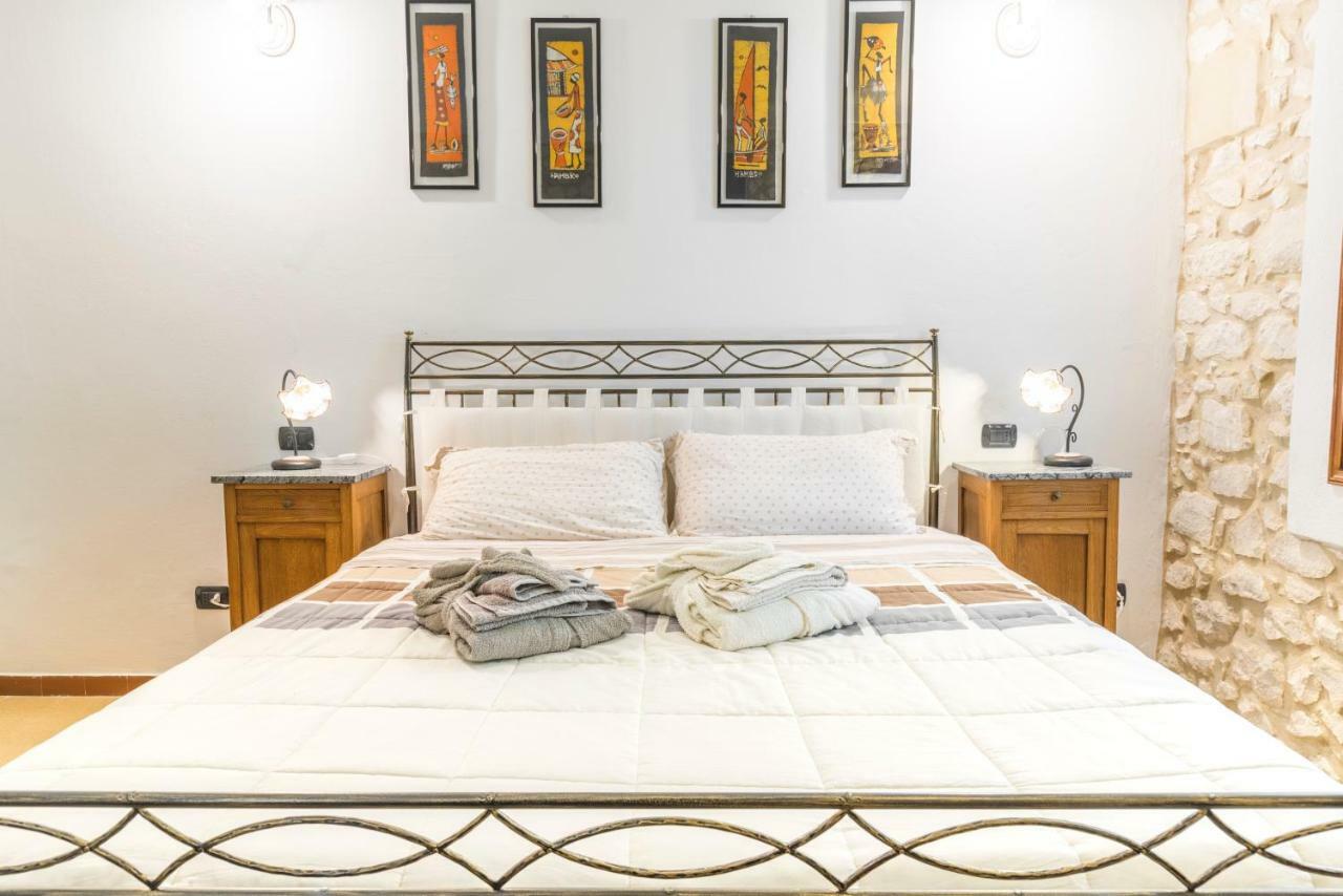 Relais Des Roches Bed & Breakfast Sona Ngoại thất bức ảnh